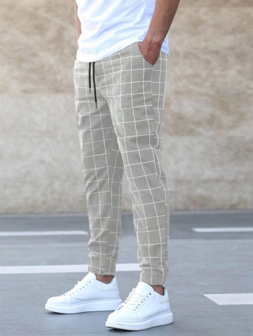Jogger con estampado de cuadros